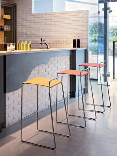 Sgabello da bar contemporaneo - ESTROSA - ALMA DESIGN S.R.L. - impilabile