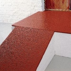 Pavimento in resina epossidica liquida - SAFETY COAT PLUS - Watco Industrial Flooring - testurizzato / aspetto cemento / antiscivolo