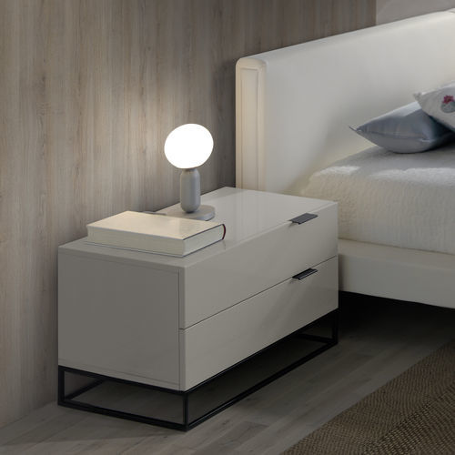 Comodino contemporaneo - 7004 - Angel Cerdá - in legno laccato / con supporto in acciaio verniciato / rettangolare