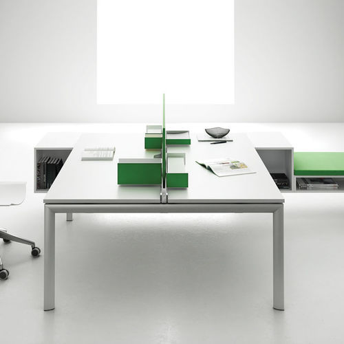 Scrivania per open space - XE - FAMO - da terra / multiposto / contemporanea