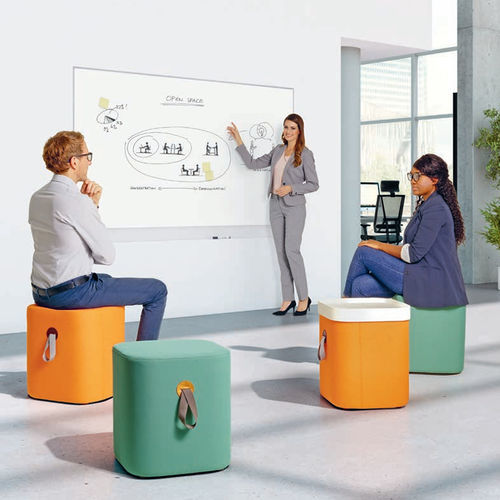 Pouf contemporaneo - COLOQ - Viasit GmbH - in tessuto / in schiuma di poliuretano / quadrato