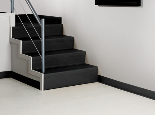 Rivestimento per scalino in vinile - FLEXCO® - Flexco Corporation