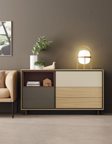 Credenza contemporanea - BOOK 11 - VIVE - MUEBLES VERGE S.L. - in legno laccato / in rovere