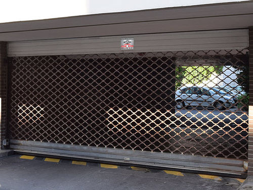 Porta metallica avvolgibile - SMF Services