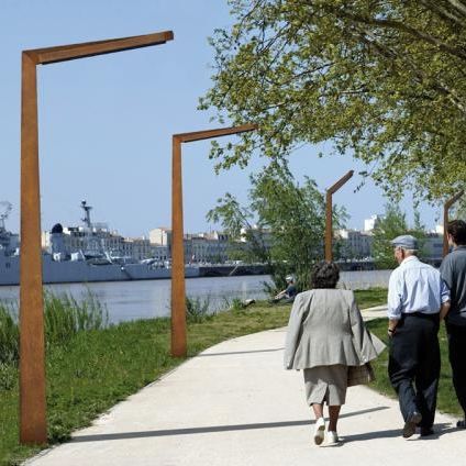 Lampione urbano - LOGIQ - Design espaces - contemporaneo / in acciaio inossidabile / in corten