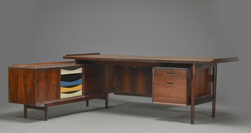 Scrivania design scandinavo - 1960-69 - paere dansk - in legno / d'angolo / con contenitore