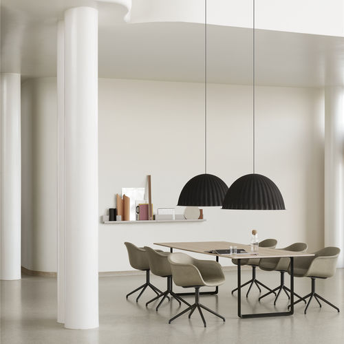 Tavolo contemporaneo - 70/70 - Muuto - in laminato / in linoleum / con supporto in alluminio