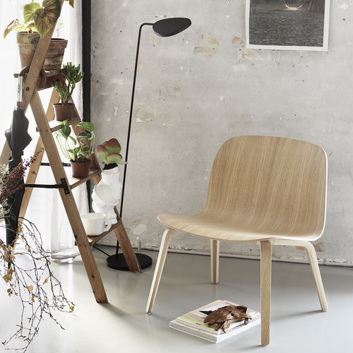 Chauffeuse contemporanea - VISU - Muuto - in tessuto / in pelle / in rovere