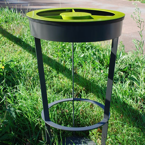 Supporto per sacco della spazzatura pubblico - VIGI - FREPAT URBAN EQUIPMENT - a pavimento / in acciaio galvanizzato / contemporaneo