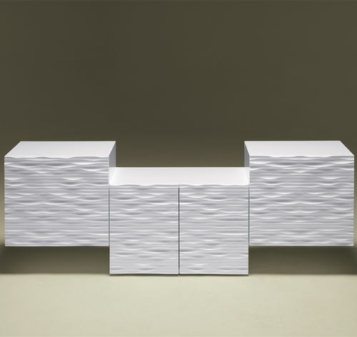 Credenza design originale - LOOP WEG - Luisa Peixoto Design - in legno laccato / bianca