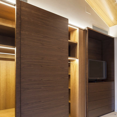 Armadio contemporaneo - FRONT TIMBER : SF-F40 - SAHECO - in legno / con porta scorrevole