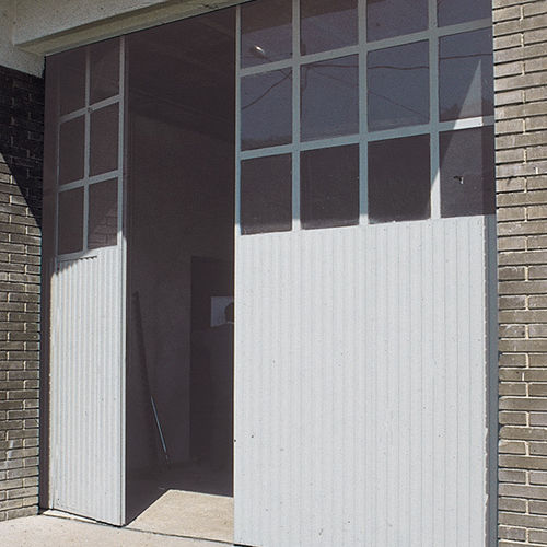 Porta sezionale per garage - INDUS CURVE : SF/SM - SAHECO - in legno / automatica