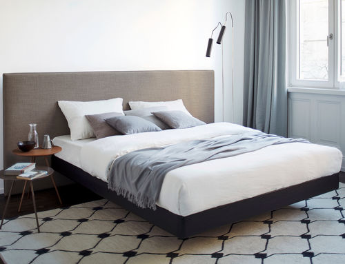 Letto flottante - BLOW  - more - matrimoniale / contemporaneo / con testiera imbottita