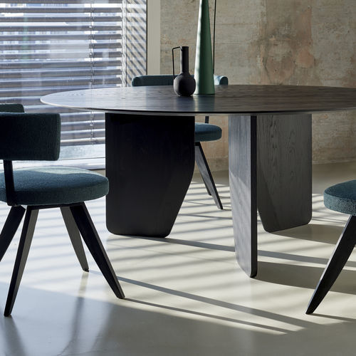 Tavolo contemporaneo - CUT - more - in legno / in legno massiccio / con supporto in legno