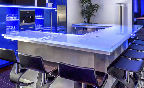 Mobile bar contemporaneo - 5 - ThinkGlass - in vetro / su misura / luminoso