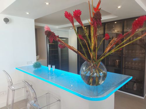 Bancone da bar - ThinkGlass - in vetro / in legno / in acciaio inossidabile