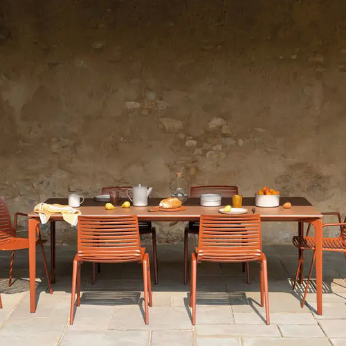 Tavolo da pranzo contemporaneo - AllSize - FAST SPA - in iroko / in gres porcellanato / in alluminio verniciato