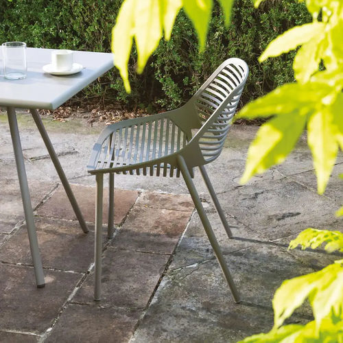 Sedia da giardino contemporanea - NIWA - FAST SPA - da esterno / in alluminio verniciato / con supporto in alluminio dipinto