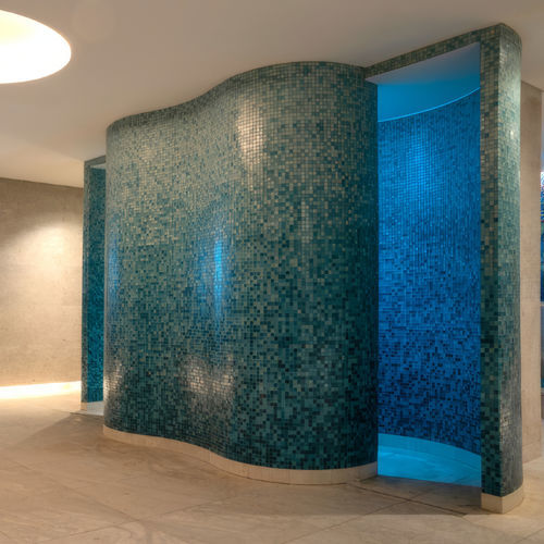 Doccia terapeutica - Juno Experience - Juno SPA Design & Manufacture - curva / contract