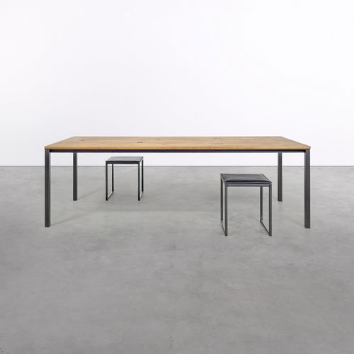 Tavolo contemporaneo - at_11 - Silvio Rohrmoser - in rovere / in legno massiccio / in legno oliato
