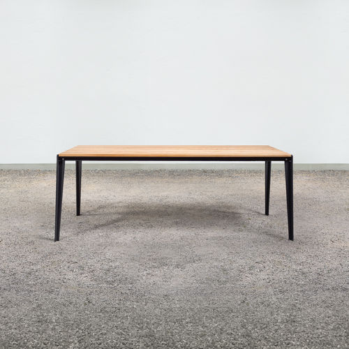 Tavolo contemporaneo - at_14 - Silvio Rohrmoser - in legno massiccio / in larice / in HPL