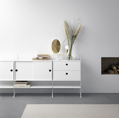 Cassettone con piedi alti - STRING FURNITURE - contemporaneo / in MDF laccato / rettangolare