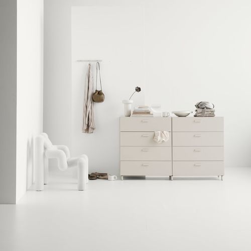 Cassettone alto - Relief - STRING FURNITURE - contemporaneo / in frassino / in MDF laccato