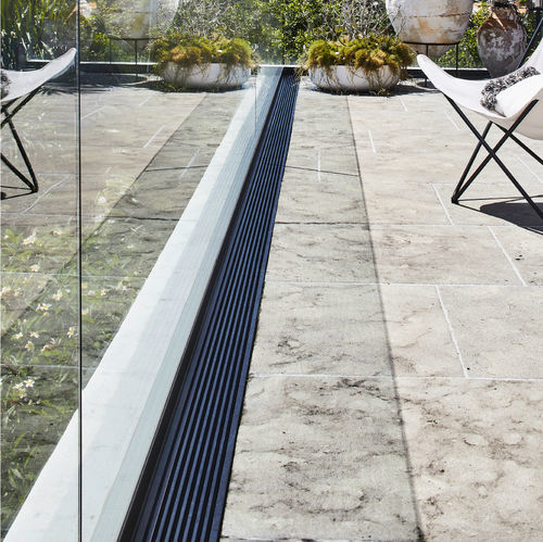 Canaletta con griglie - A25 - Aquabocci - in PVC / griglia in metallo / per piscina
