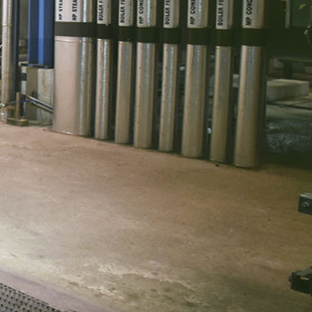 Pavimento in resina - FLOWCHEM VE ESD RC - Tremco CPG Iberia & Italy - Flooring - da interno / industriale / a quadrotte