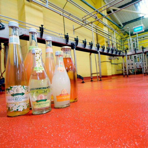 Pavimento in resina - FLOWFRESH SR - Tremco CPG Iberia & Italy - Flooring - in poliuretano / rivestito con vernice poliuretanica / da interno