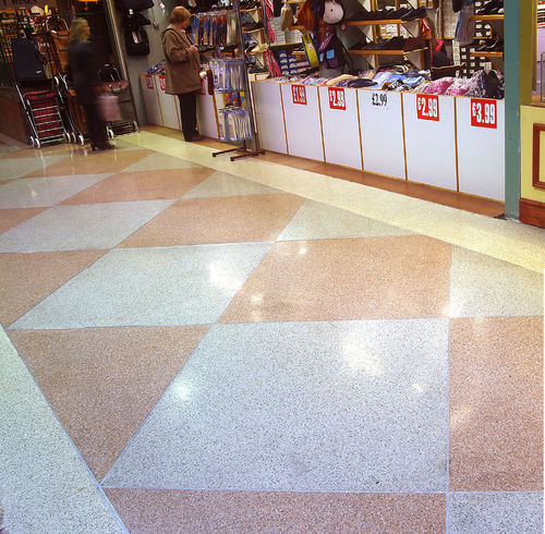 Pavimento in resina epossidica - MONDÉCO CLASSIC - Tremco CPG Iberia & Italy - Flooring - in terrazzo / da interno / per gradini