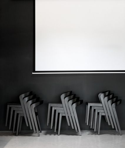 Sedia contemporanea - PLAY - WILDSPIRIT - in legno / impilabile / per uso residenziale