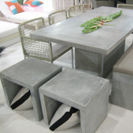 Sgabello contemporaneo - SEMPRE - In4Out - con base in calcestruzzo fibrorinforzato / da giardino