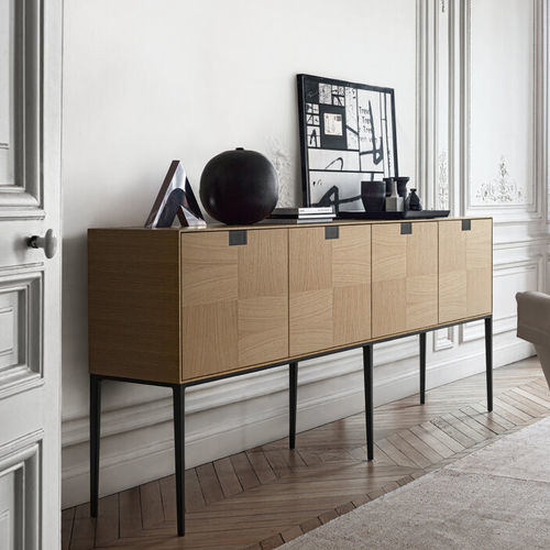 Credenza con piedi alti - ALCOR - MAXALTO - contemporanea / in MDF / in alluminio