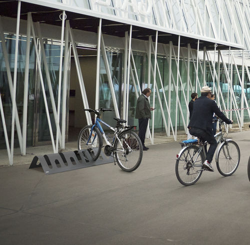 rastrelliera per biciclette a pavimento - CERVIC ENVIRONMENT