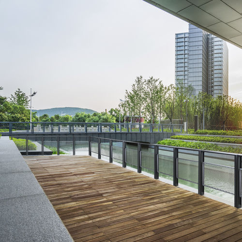 Recinzione per spazio pubblico - VALLA VALENCIA - CERVIC ENVIRONMENT - in acciaio galvanizzato / contemporanea