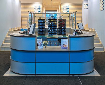 Banco reception modulare - Foreman Fitness Europe GmbH - a semicerchio / in HPL / in plastica