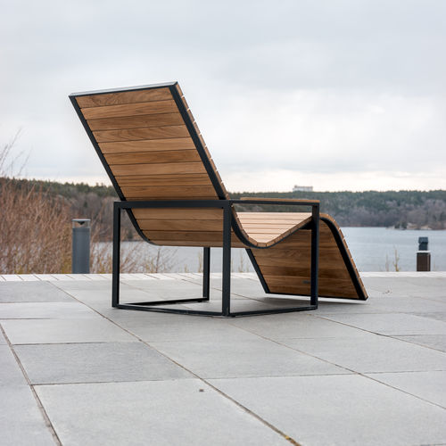 Lettino prendisole contemporaneo - by Broberg & Ridderstråle - Röshults - in teak / in acciaio inossidabile / da giardino