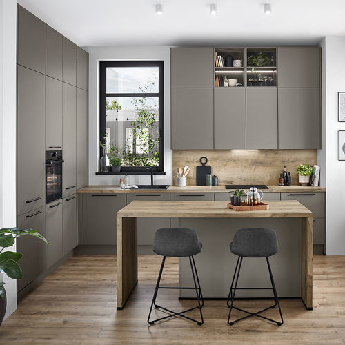 Cucina contemporanea - LASER 461 - nobilia - in rovere / con isola / con impugnature