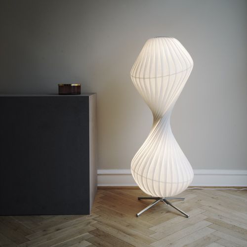 Lampada da terra - TR32 - Tom Rossau - di carta / contemporanea / con cavo