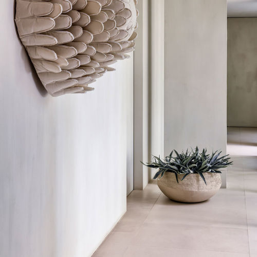 Fioriera in terracotta - ATLANTIS NATURAL - DOMANI - rotonda / contemporanea / bianca