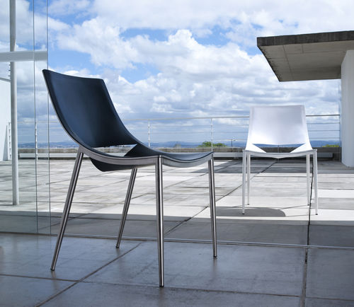 Sedia da pranzo contemporanea - SLOANE - MODLOFT - in pelle / con supporto in metallo / per uso residenziale
