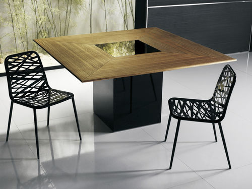 Tavolo da pranzo contemporaneo - FITZROY - MODLOFT - in legno / quadrato / per uso residenziale