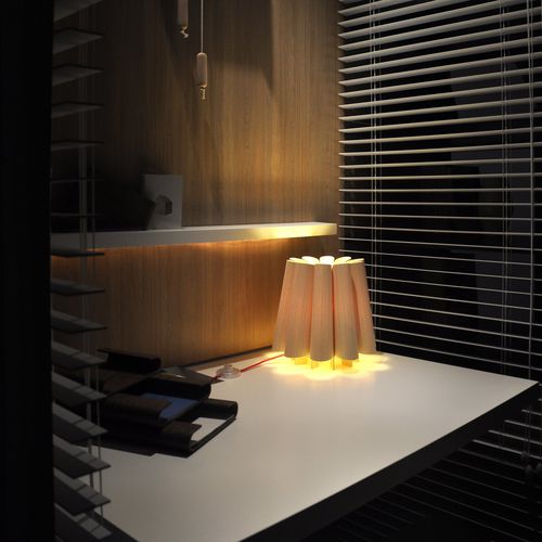 Lampada da tavolo - SOFIA - Wep light - impiallacciata in legno / design originale / con cavo