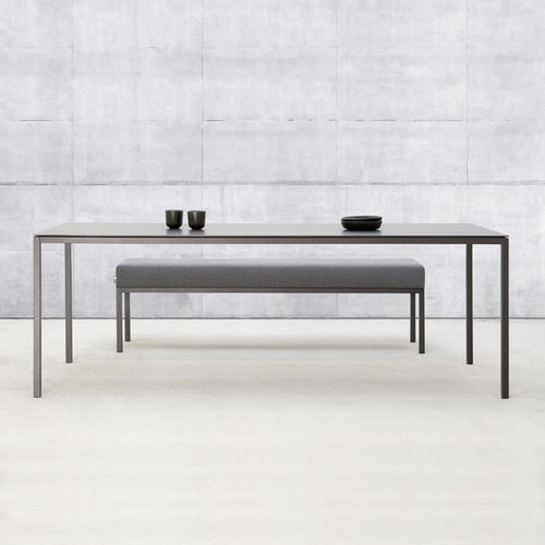 Tavolo contemporaneo - VAL - april furniture - in ceramica / con supporto in metallo / rettangolare
