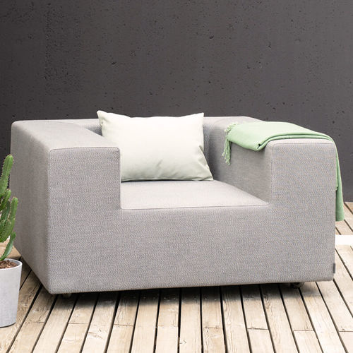 Poltrona contemporanea - LOOP - april furniture - in tessuto / con cuscino rimovibile / impermeabile