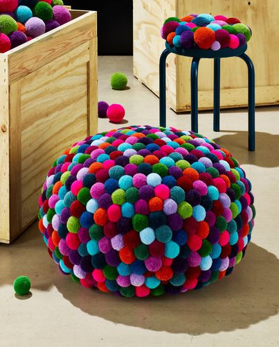 Pouf contemporaneo - MYK Berlin - in lana merinos / tondo / fatto a mano
