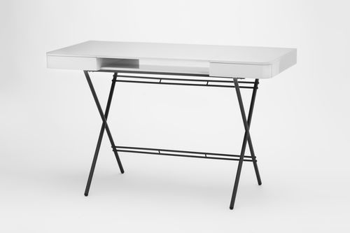 Scrivania contemporanea - COSIMO - ADENTRO - in MDF laccato / in metallo dorato / con contenitore