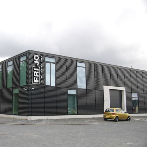 Rivestimento di facciata in pannelli - PRISMA® - TATA STEEL - in acciaio / a incastro / liscio