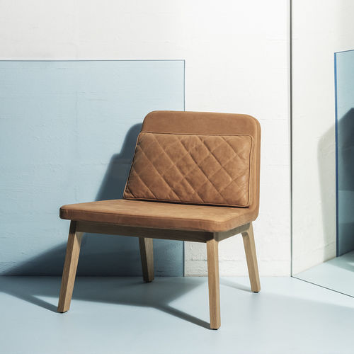 Chauffeuse contemporanea - LEAN - mobel copenhagen - in pelle / in tessuto / in rovere
